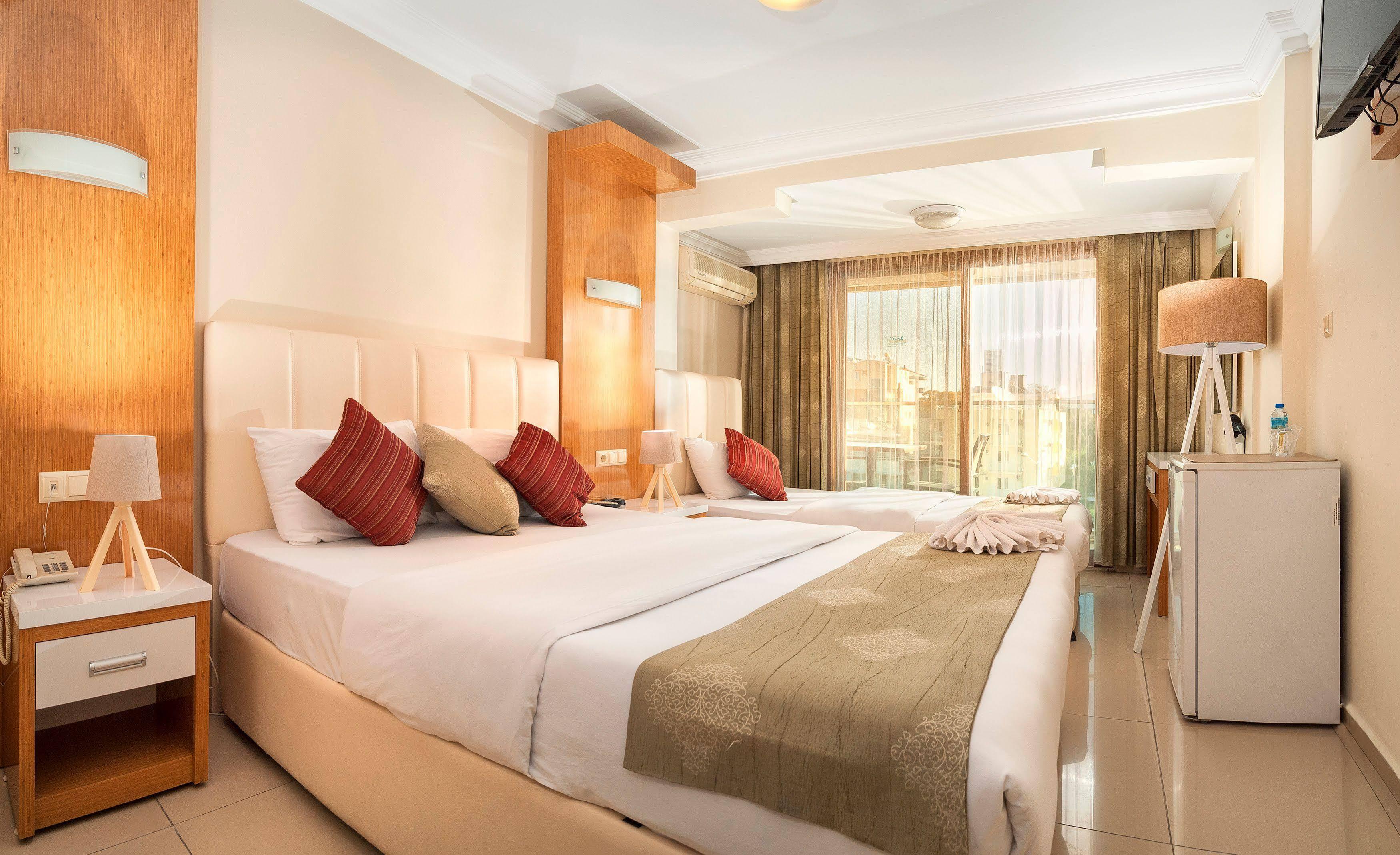 Temple Miletos Spa Hotel Altinkum  Екстер'єр фото